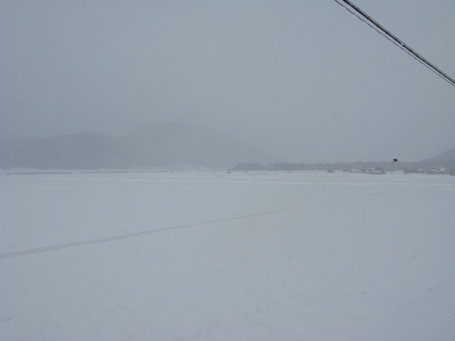 トンネルを抜けるとそこは雪国だった・・・！！！！