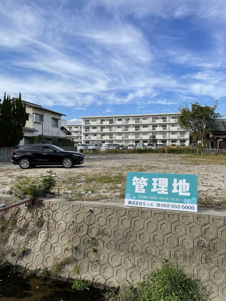 (株)もっと様大型自立看板事例写真