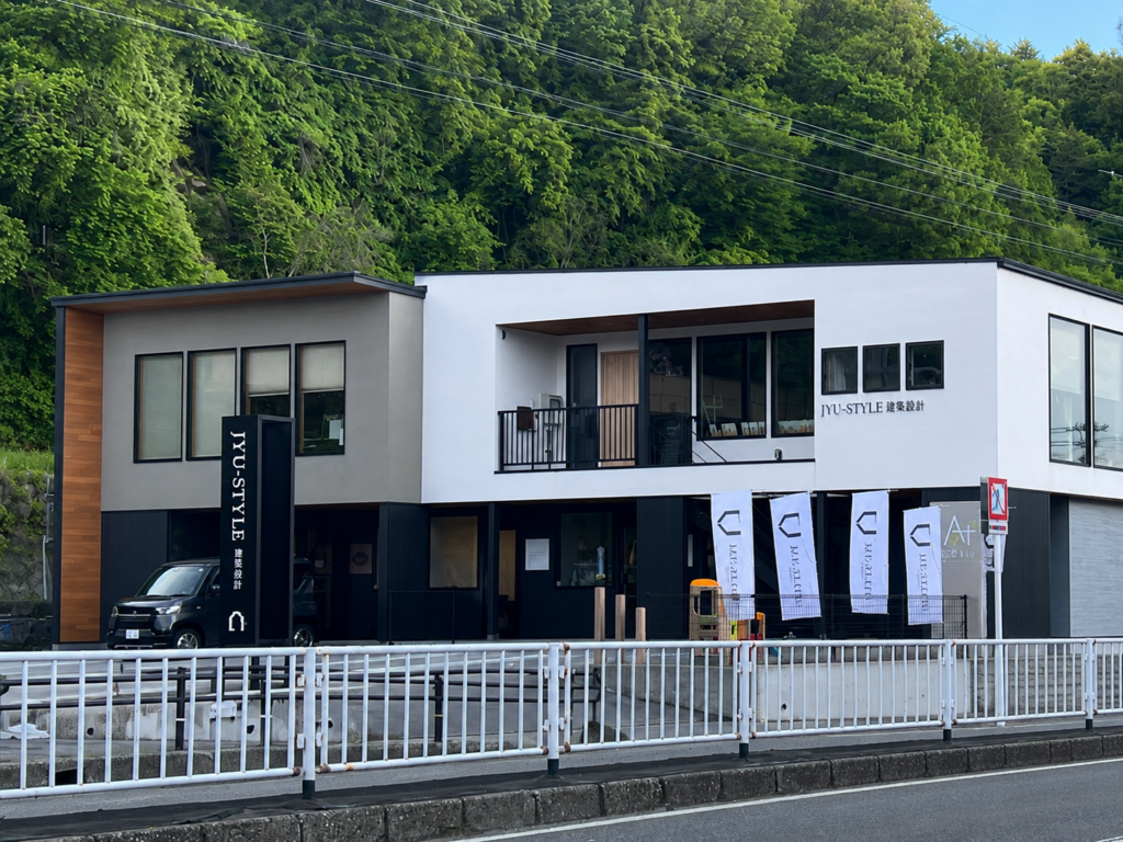 (株)春昇建築様のぼり事例写真